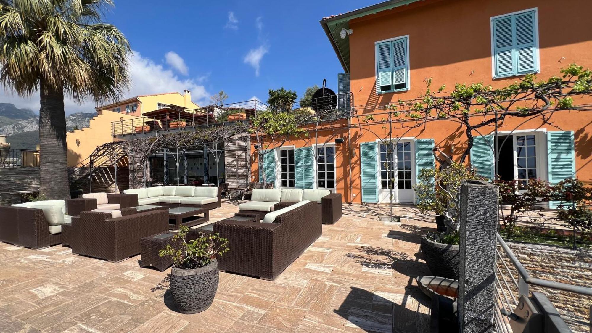 Royal Domain, Entire, Bnbrickeys Menton