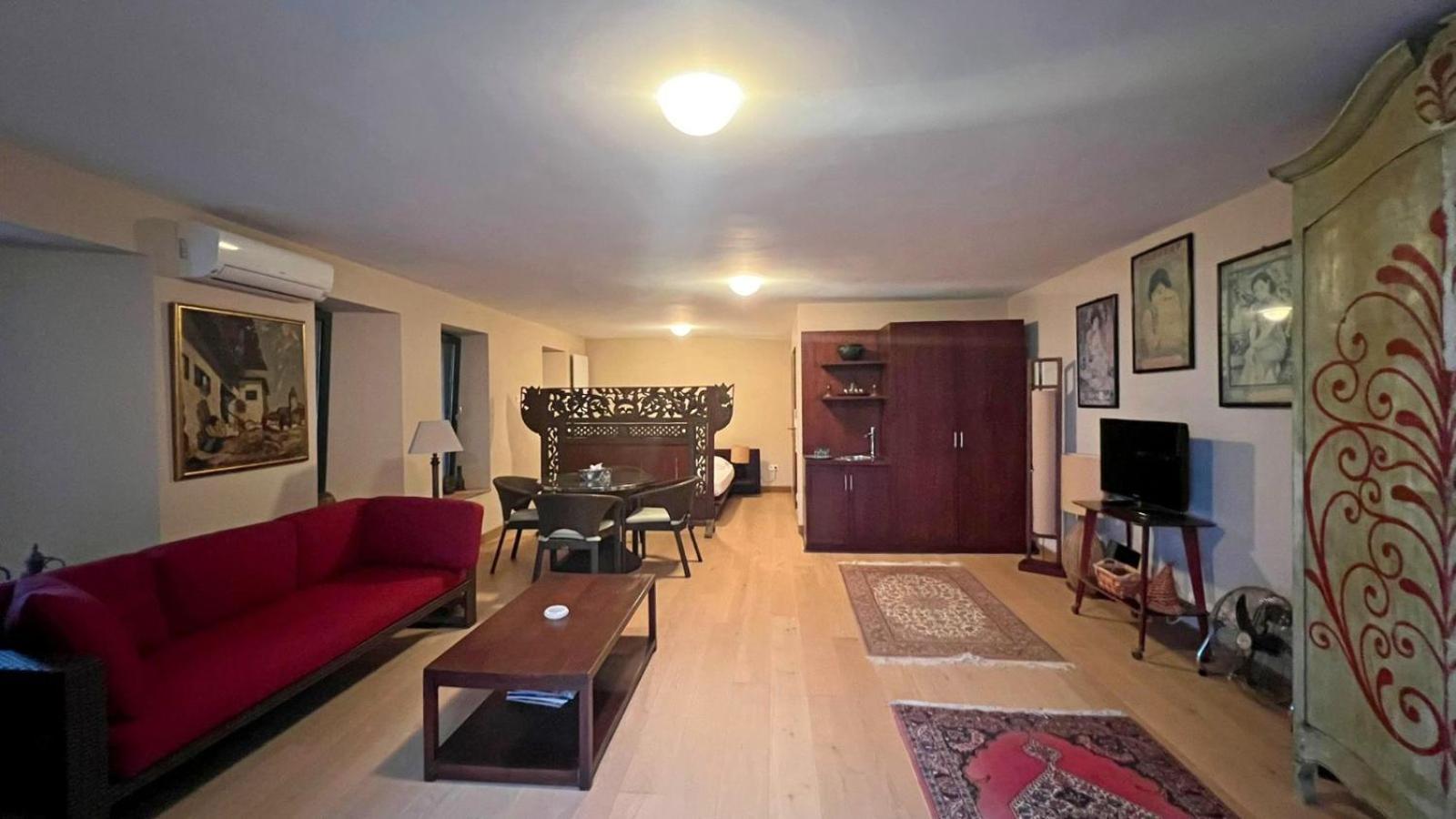 Royal Domain, Entire, Bnbrickeys * Menton