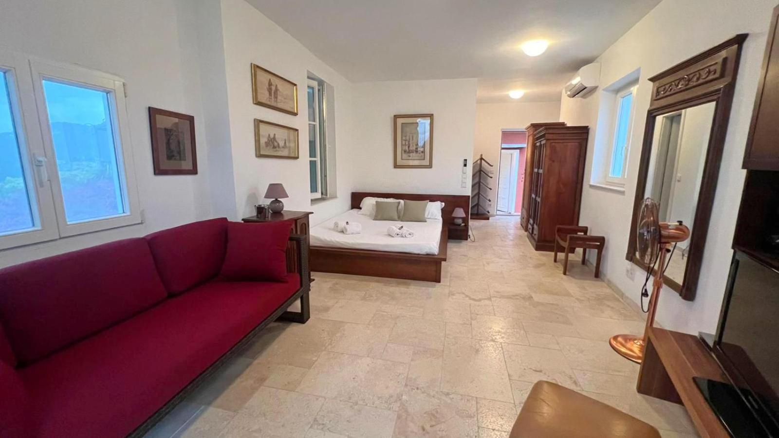 Villa Royal Domain, Entire, Bnbrickeys *